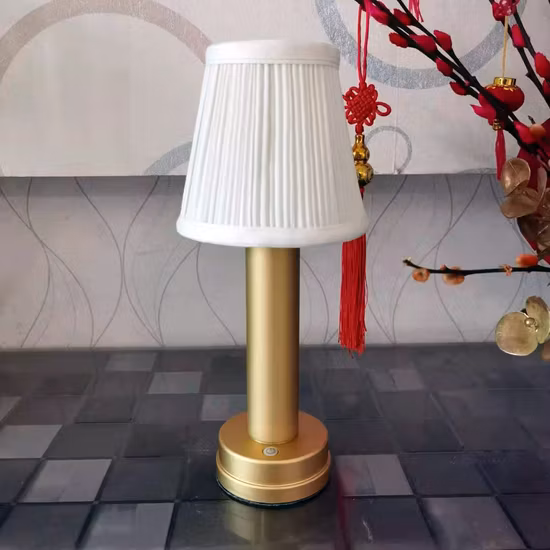 Lámpara decorativa de metal nórdico Zafferano Poldina Lámparas de mesa inalámbricas con batería recargable